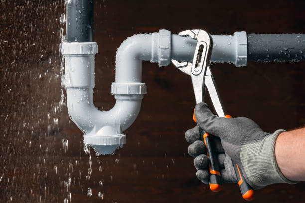 Professional Leak Detection technician working in Oxford, AL